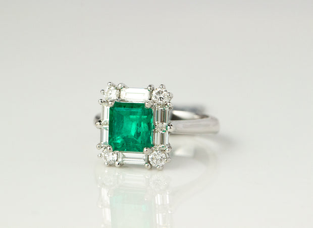 Emerald with Square Diamond Halo Ring | 18K White Gold
