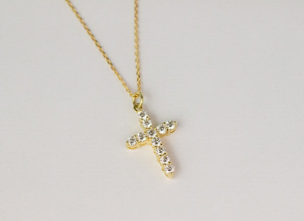 Diamond Cross Pendant | 18K Yellow Gold