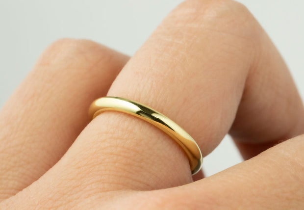 Classic Rounded Yellow Gold Band | 18K Yellow Gold