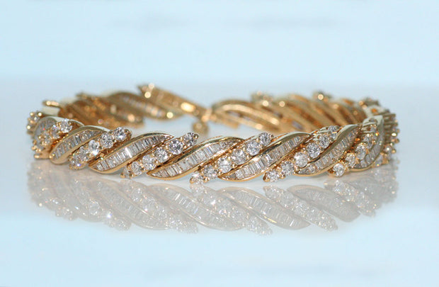 Round and Baguette Cut Diamond Yellow Gold Bracelet