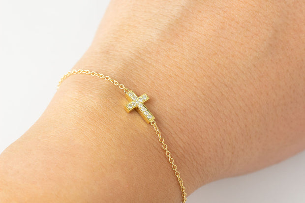 Fine Cross Bracelet – Mestige