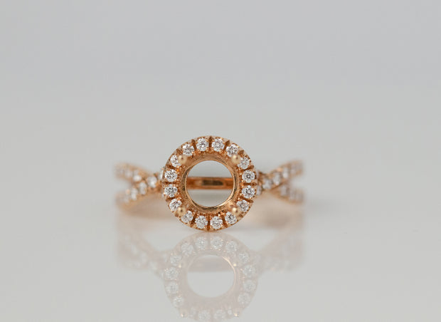 Halo Diamond With Criss Cross Band Ring Setting | 18K Rose Gold