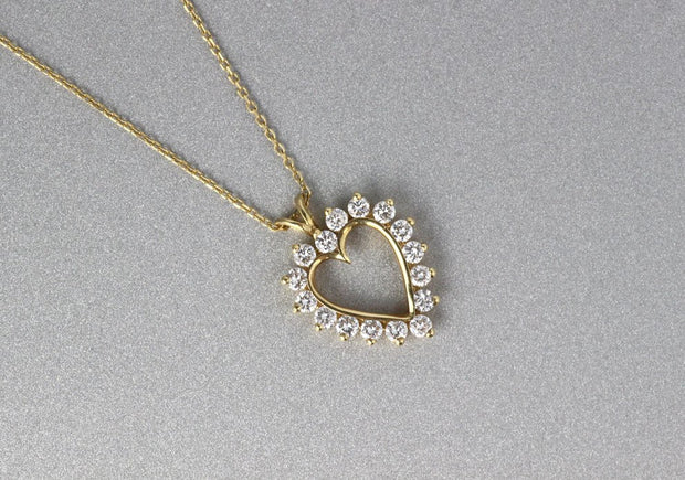 Diamond Heart Pendant Necklace | 14K Yellow Gold