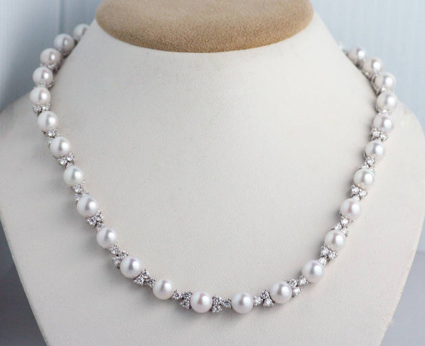Pearl and Diamond Necklace | 18K White Gold