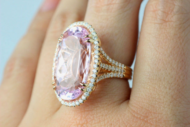 Pink Oval Kunzite With Diamond Halo Ring | 18k Rose Gold
