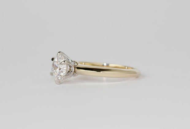 Solitaire Brilliant Cut Diamond with Knife Edge Band